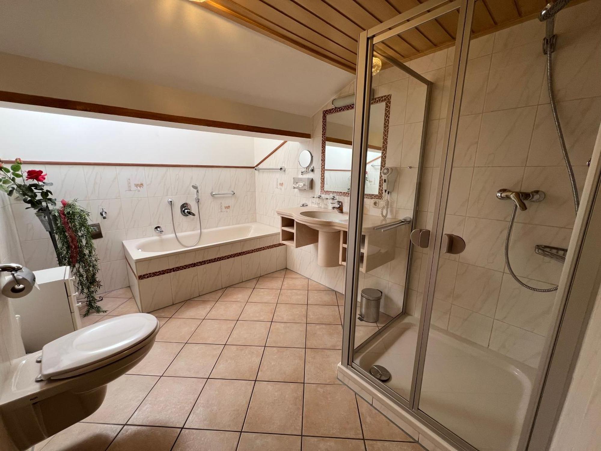 Gaestehaus-Pension Keiss ホプフェラウ エクステリア 写真